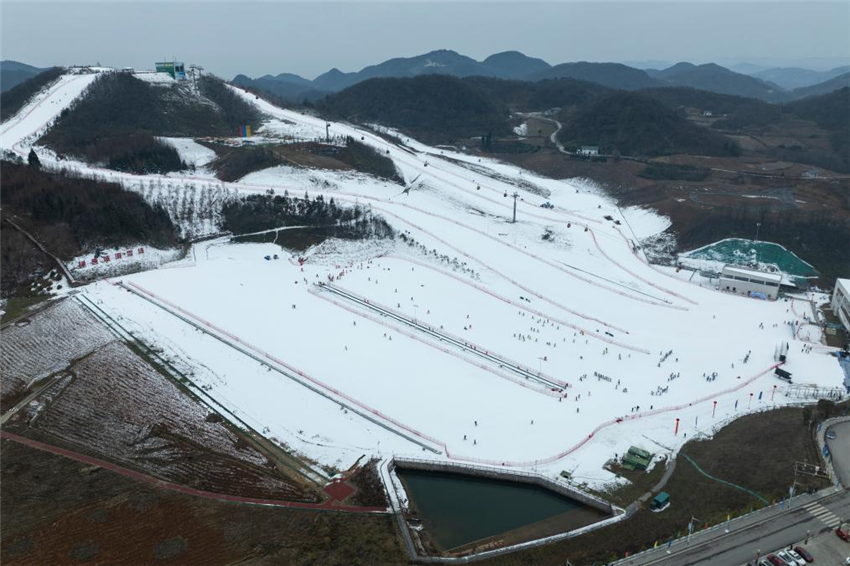 南國熱雪——“鄂西屋脊”擁抱冰雪熱