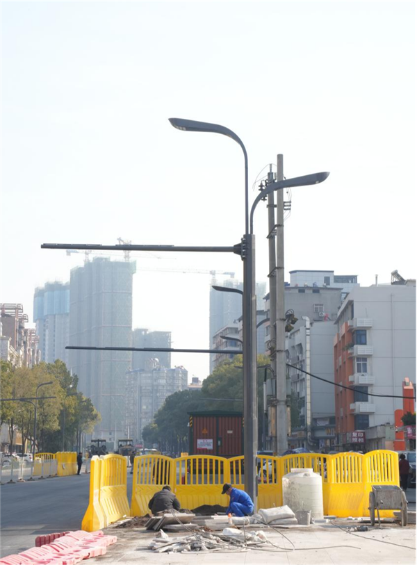 黃石港區加速推動花湖大道改造項目建設 預計年底可通車