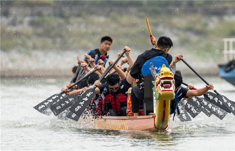 【B】【急稿】 龍舟競渡高峽平湖 2020年中國龍舟爭霸賽三峽壩前開賽