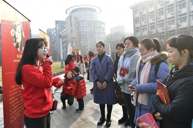 華中師範大學：40名學生講述“四十年四十人四十事”