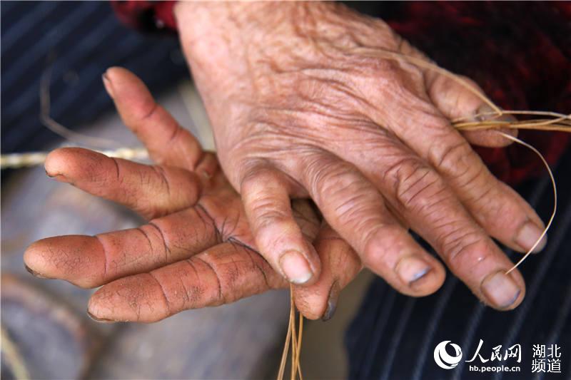 走近十堰非遺名錄——手編草鞋