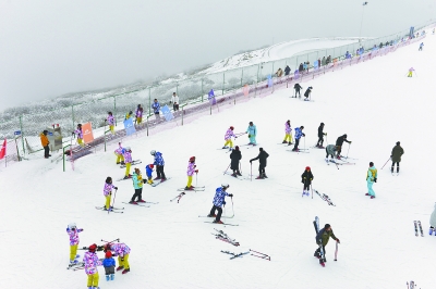 從鄂西北到鄂東南“貧雪”湖北滑雪遊異軍突起