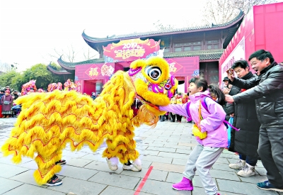 賞民俗、玩遊戲、猜燈謎 堤角公園“歡樂鬧元宵”