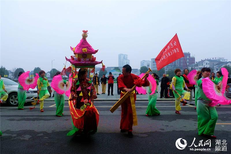 湖北宜都紅花套鎮：採蓮船兒鬧元宵