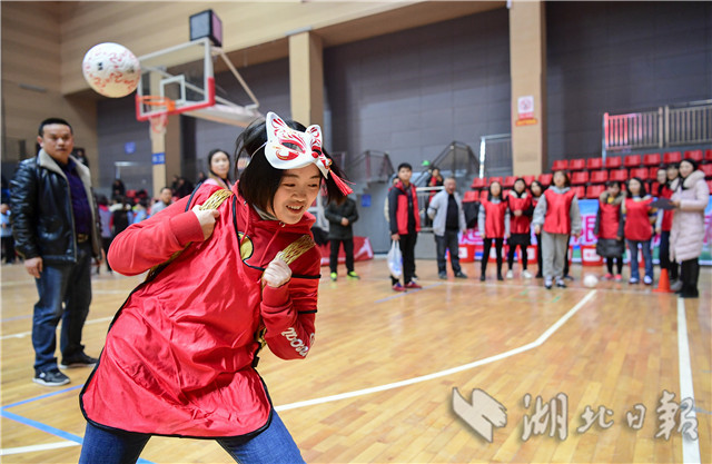 湖北來鳳：趣味運動會迎新年