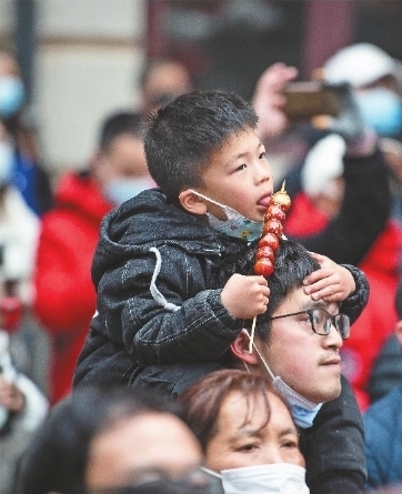 正月十五花燈俏 璀璨江城鬧元宵