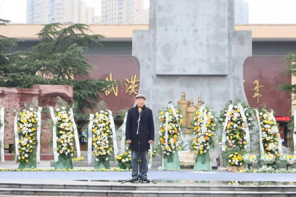 武漢江岸區二七烈士紀念碑前　黨員學生代表追憶黨史_fororder_圖片2