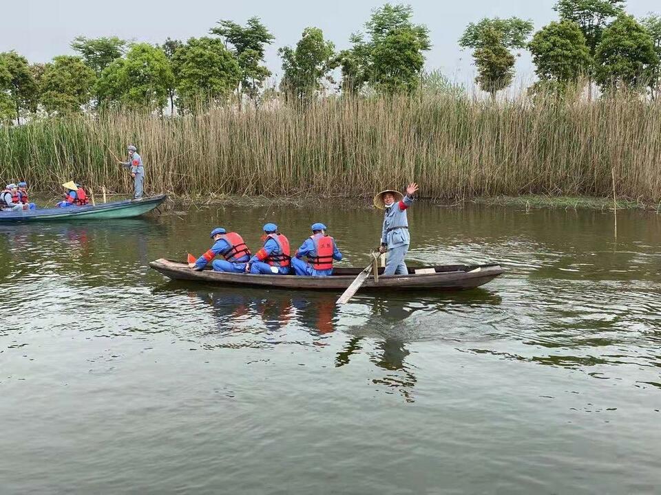 洪湖退漁漁民再唱《洪湖水浪打浪》