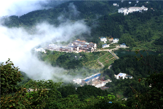 【湖北】【CRI原創】“5·19中國旅遊日”麻城龜峰山景區推出門票半價優惠