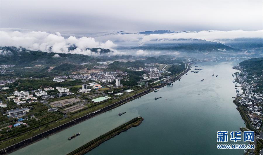 三峽水域貨運加快恢復