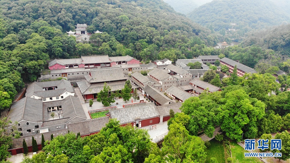 航拍湖北當陽玉泉寺