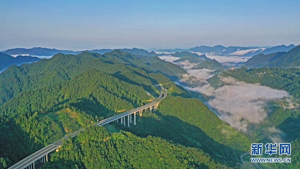 “玉帶”繞青山 助力振興夢