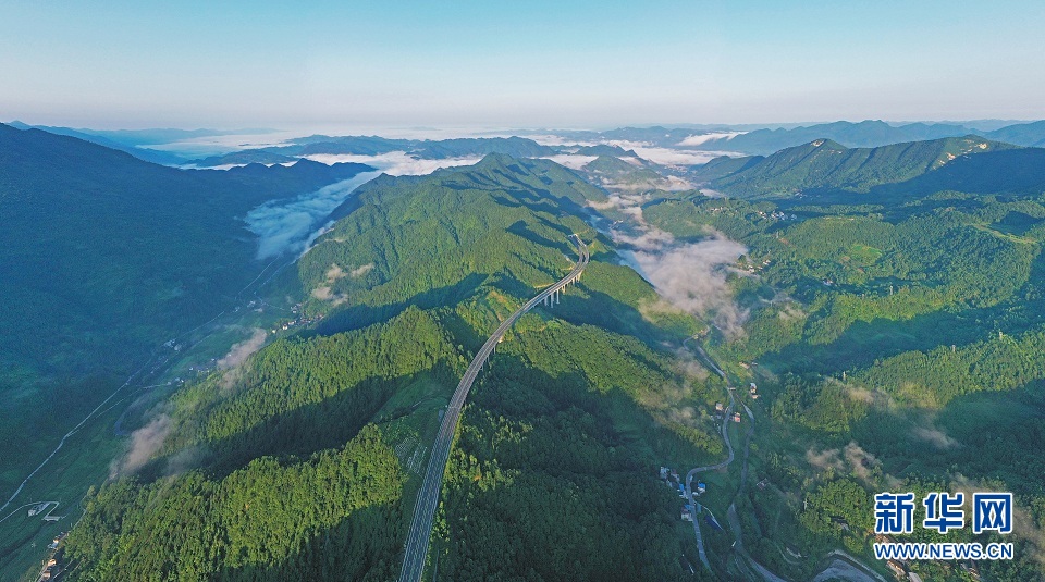 “玉帶”繞青山 助力振興夢