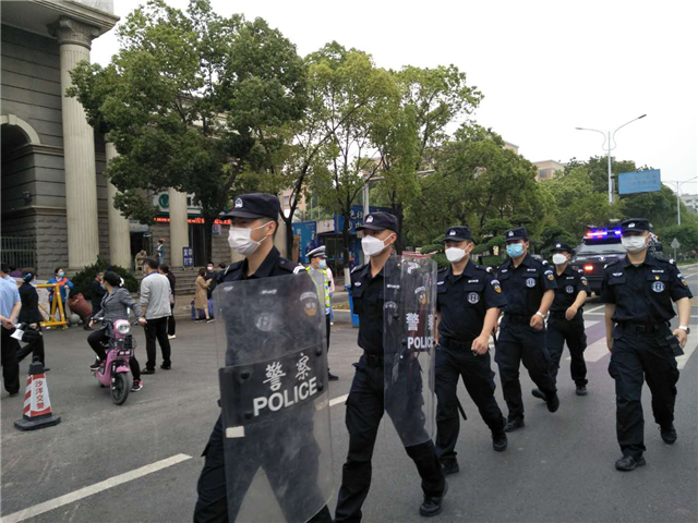 OK【湖北】湖北沙洋警方為1600余名高三學生復課保駕護航