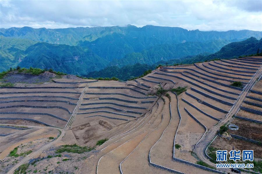 湖北宣恩：土苗山鄉田園新景致