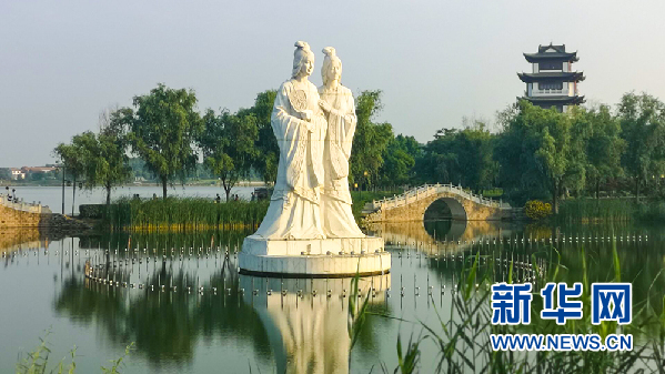 鳥瞰盛夏二喬公園 湖水碧綠草木蔥蘢