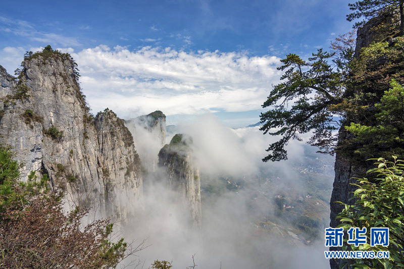 湖北恩施：峽谷秋色 勝景迷人