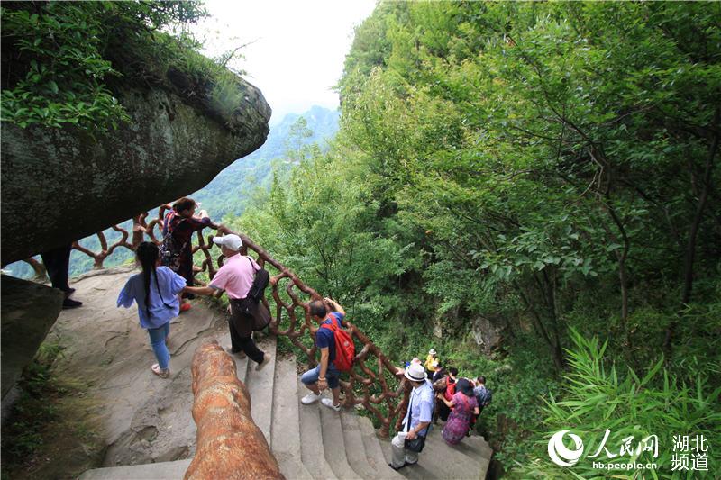 湖北利川蘇馬蕩進入避暑旅遊高鋒期