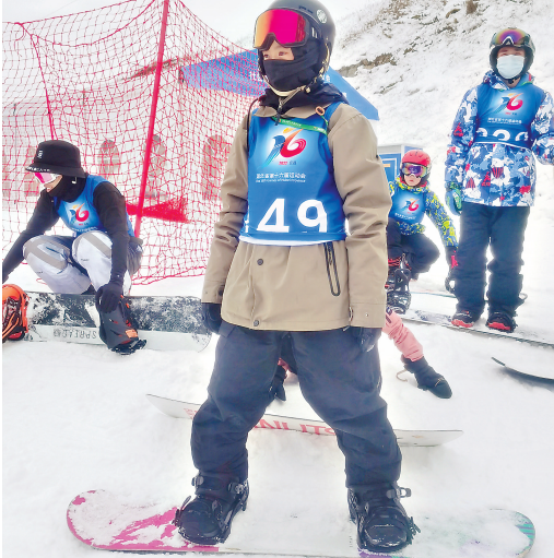 武漢小學生愛上滑雪 12歲少年一年多訓練成長為省運會冠軍_fororder_01