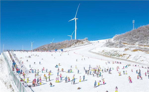 冬奧會點燃冰上速度與激情 五峰冰雪經濟更“熱”了_fororder_01