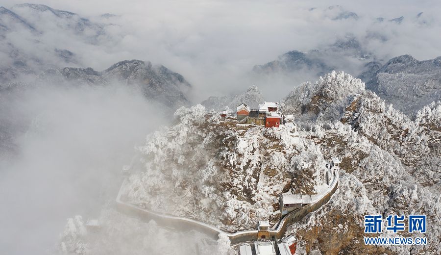 【“飛閱”中國】疾風撫雲海 雪後武當一如水墨