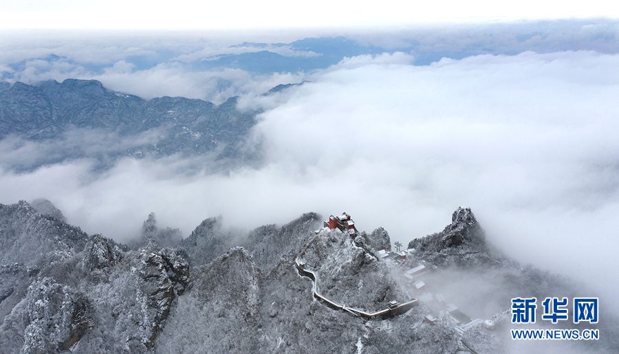 【“飛閱”中國】疾風撫雲海 雪後武當一如水墨