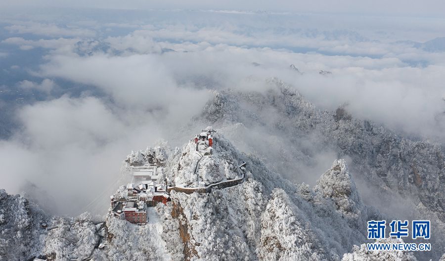 【“飛閱”中國】疾風撫雲海 雪後武當一如水墨