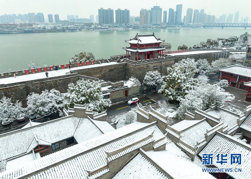 湖北襄陽：雪落古城 景色如畫