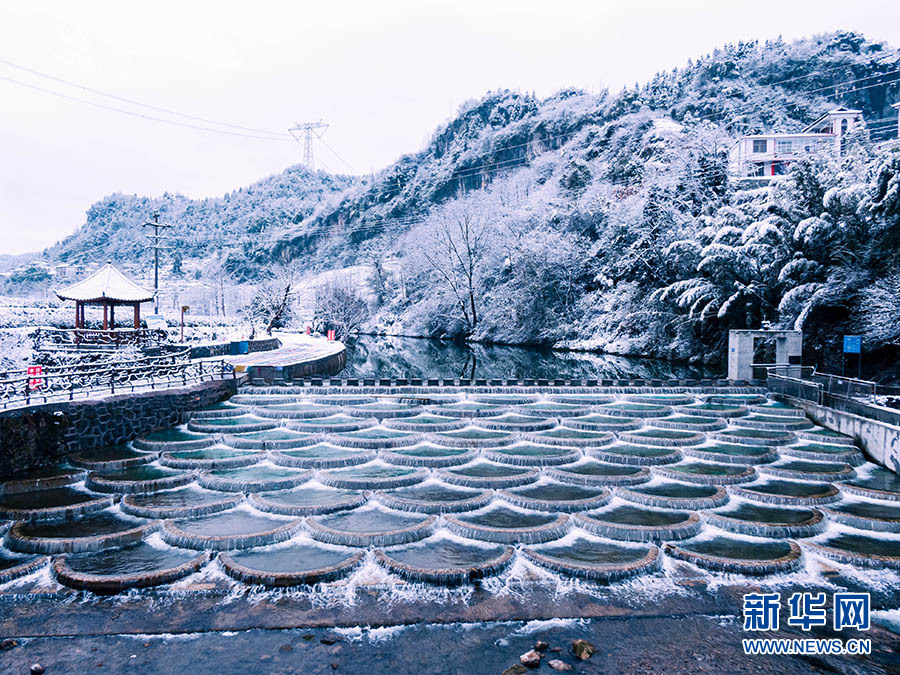 雪後灣田村 靜美如國畫