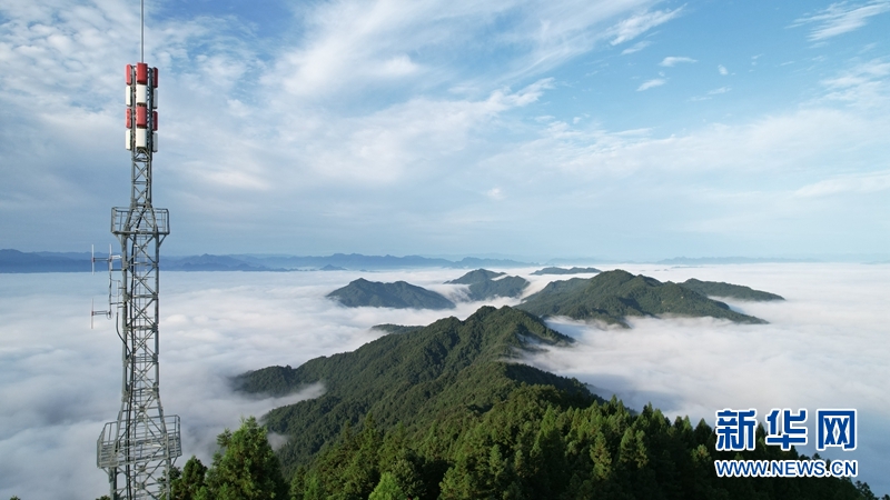 日出薤山 雲海美如幻