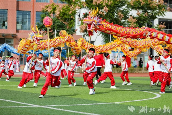 襄陽樊城區“大體育•陽光運動”：讓體育助力學生健康全面成長_fororder_4