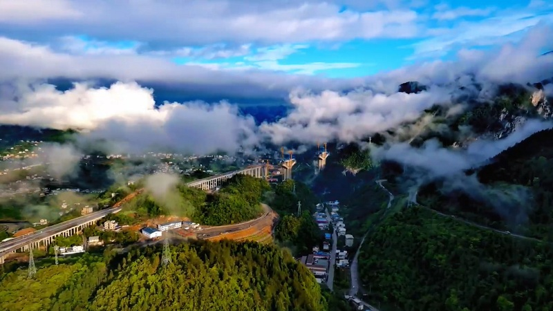 湖北鶴峰：雲中之城 宛若仙境