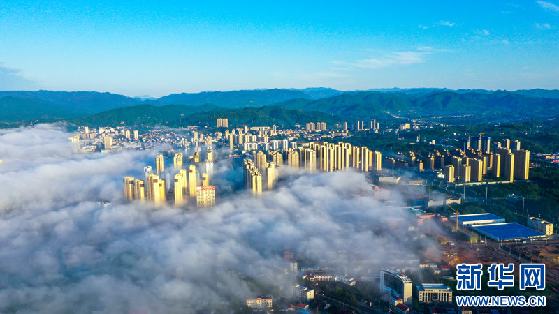 湖北南漳：雨後初霽 雲霧醉漳城