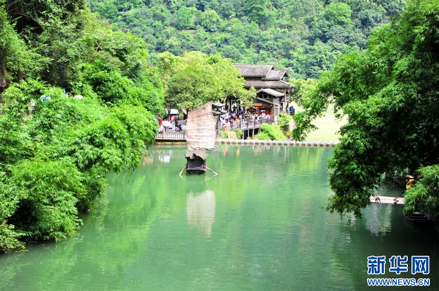 湖北宜昌：青山綠水間 夏日享清涼