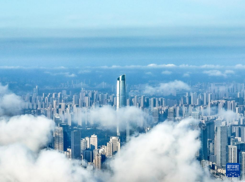 湖北武漢：秋日雲霧美景