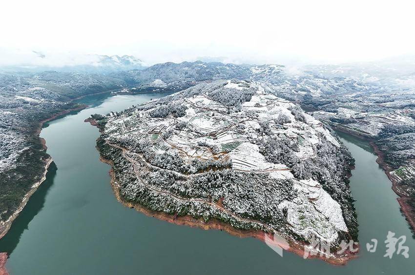 湖北巴東神農溪雪景波瀾壯闊