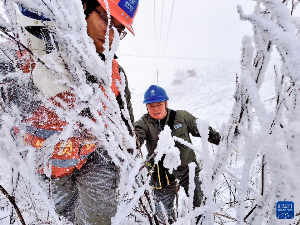 湖北：雨雪中的溫暖守護