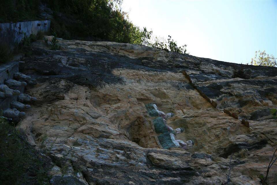 十堰鄖西發現一批明清時期石窟石刻遺跡