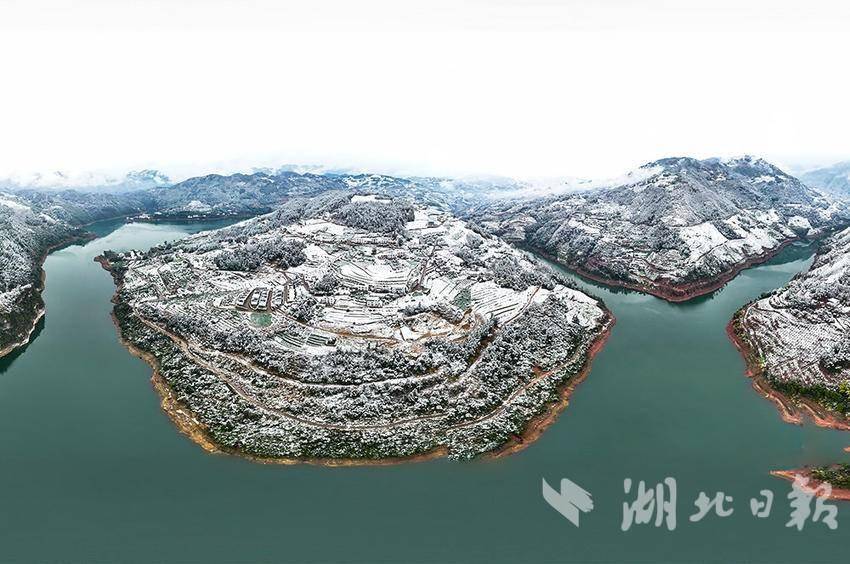 湖北巴東神農溪雪景波瀾壯闊