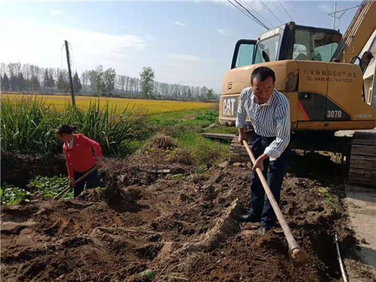 【湖北】【客戶稿件】黃岡蘄春在扶貧一線檢驗主題教育成果