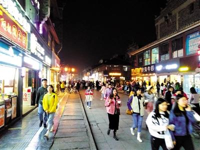 襄陽“夜經濟”活力初顯