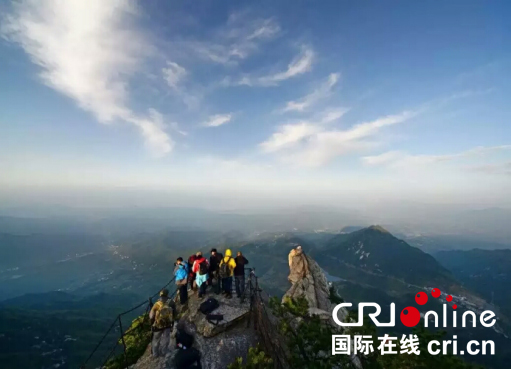 麻城龜峰山景區舉辦大別山首屆音樂帳篷節