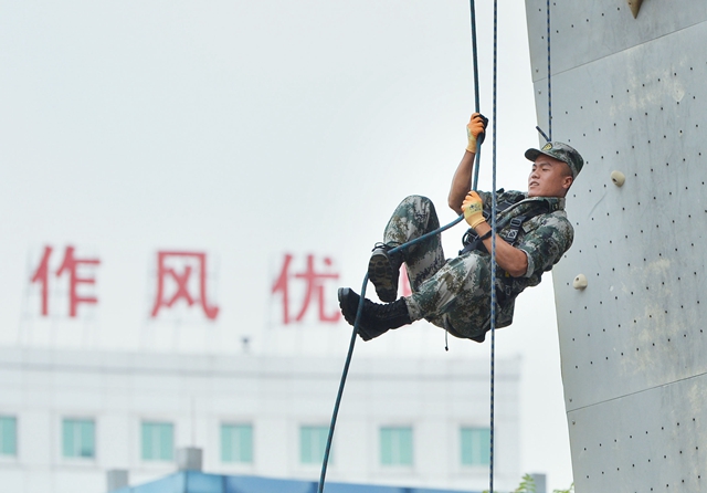 （文末有封面圖）【與軍運同行】【強軍風采—圖片】鍛造中國頂尖特種兵