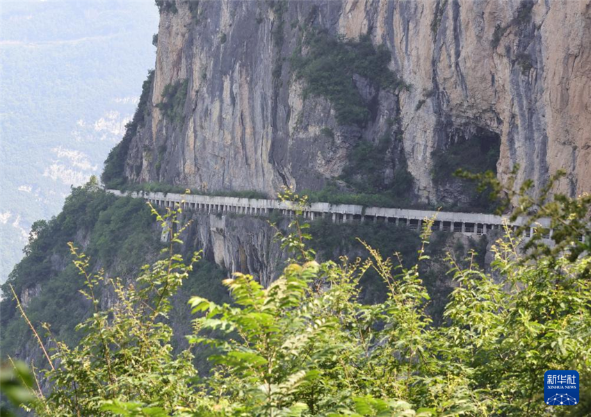 湖北恩施：山水秘境，避暑天堂_fororder_20250708c80362ac0ecb47c3a3d358efe3caa4f1_2025070836f95909a3d2478aa2e1b8c0c0f6d74f