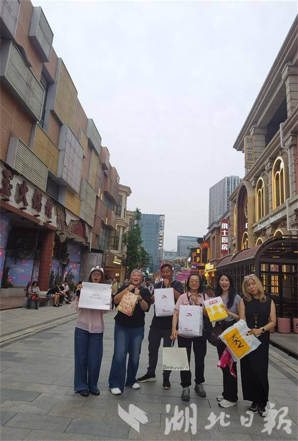 外國人的“湖北式生活”實驗：在武漢過早 在宜昌放空_fororder_微信圖片_20250506093622