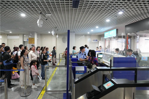 恩施許家坪國際機場出入境客流量激增 外籍旅客佔比近七成_fororder_圖片13