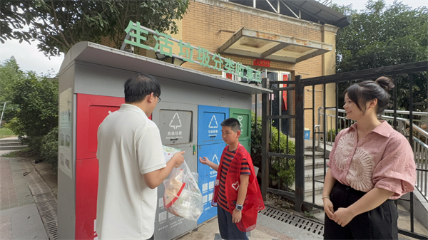 武漢市青山區：垃圾分類宣傳出新招 “小小宣傳員”上崗_fororder_圖片2