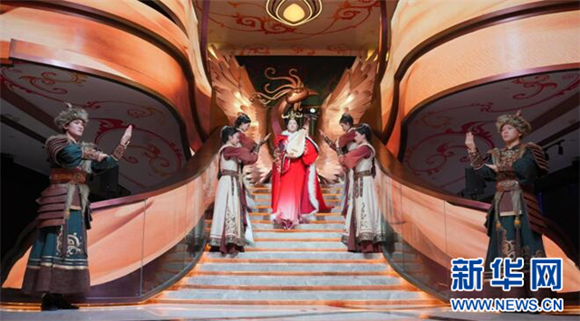 國內首個長江楚韻移動式沉浸劇場“楚風號”在湖北宜昌首航_fororder_20250526590520178b5d4460ab573da0128eeb6c_20250526cdb11b188be247f89c6f74d58b4adf12