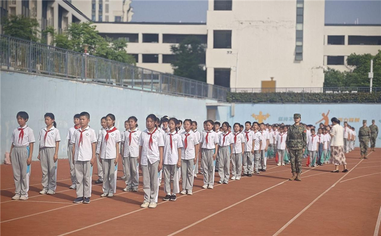 江夏區實驗小學軍運村校區以家國情懷點亮學生的成長之光_fororder_圖片19