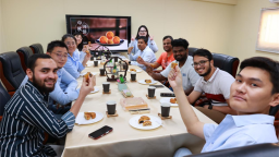 月光映絲路 同心話團圓 中外建設者共敘家國情懷